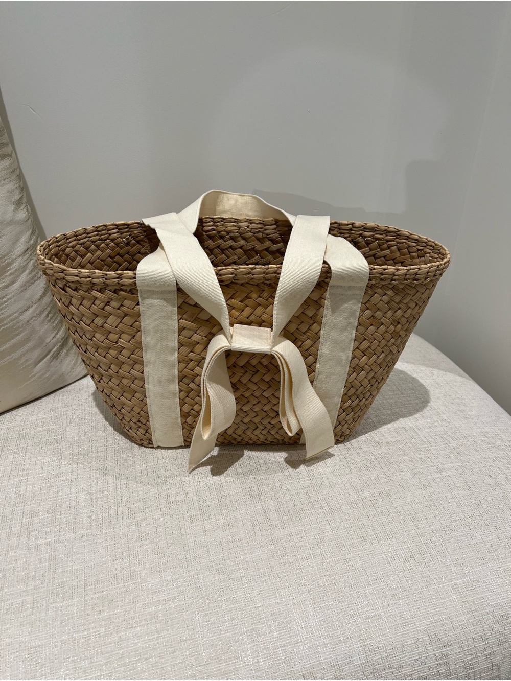 J Crew Woven Straw Tote Bag with Cream Canvas Straps - Picture 2 of 5